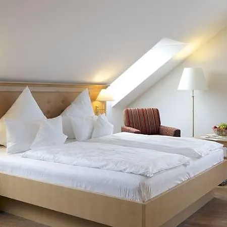 Hotel Ringhotel Krone 4*