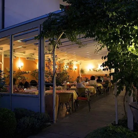 Ringhotel Krone Szálloda 4*