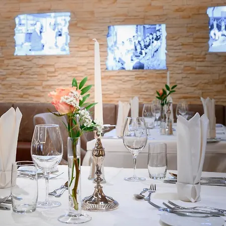 Ringhotel Krone Otel